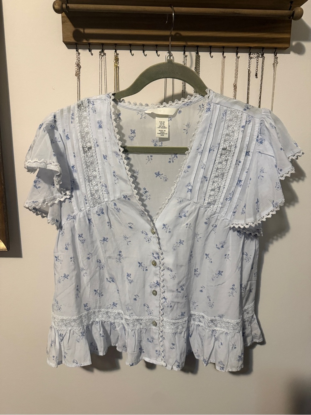 H&M Light Blue Floral Lace-Trim Button Front Blouse